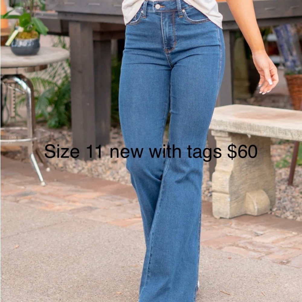 Judy blue Tummy Control Flare Jeans